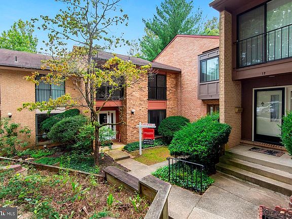 2nd image of 14 Great Pines Ct