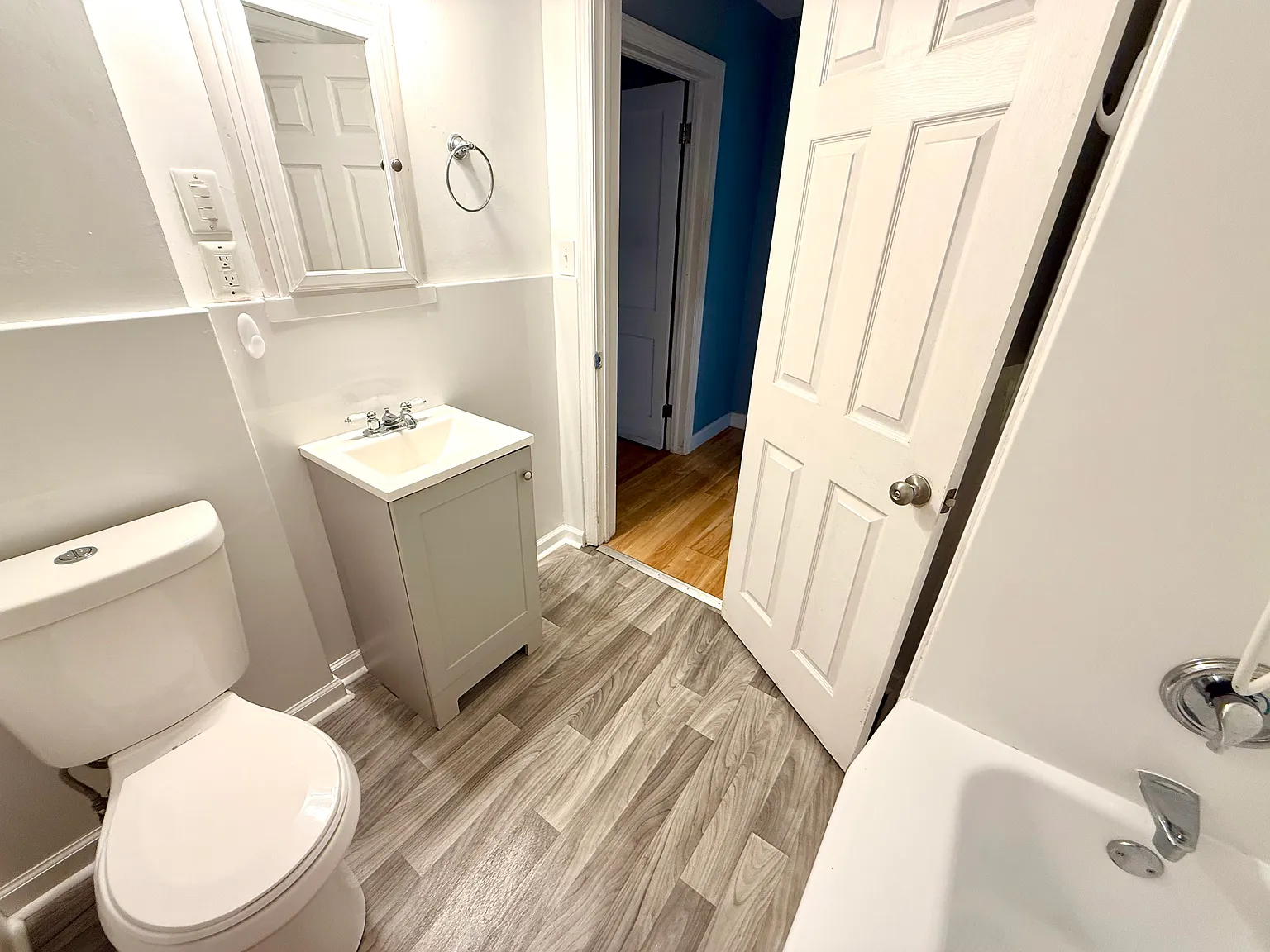 4 bed, 2750 sqft, $2,600 — Photo 4