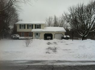 6164 Doe Haven Dr, Farmington, NY 14425