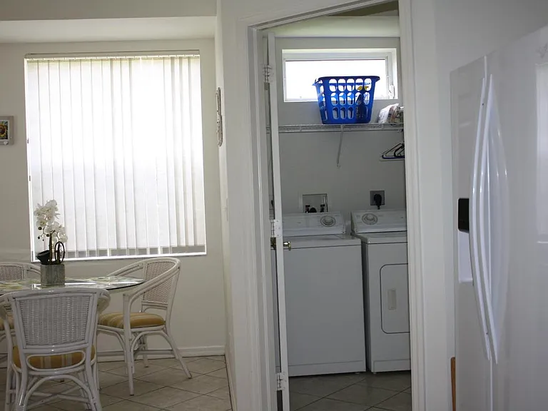 breakfast area and laundry room
