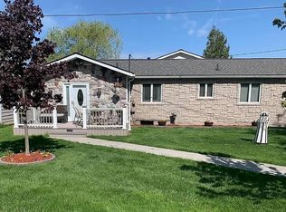 2717 Lakeview Dr, Ortonville, MI