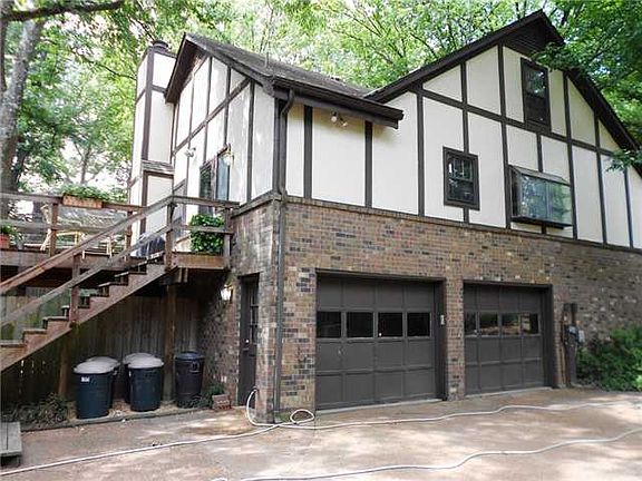 Side load garage