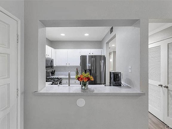 3rd image of 23715 Del Monte Dr