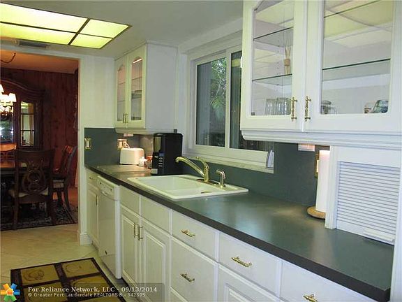 5th image of 1905 SW 82nd Ter