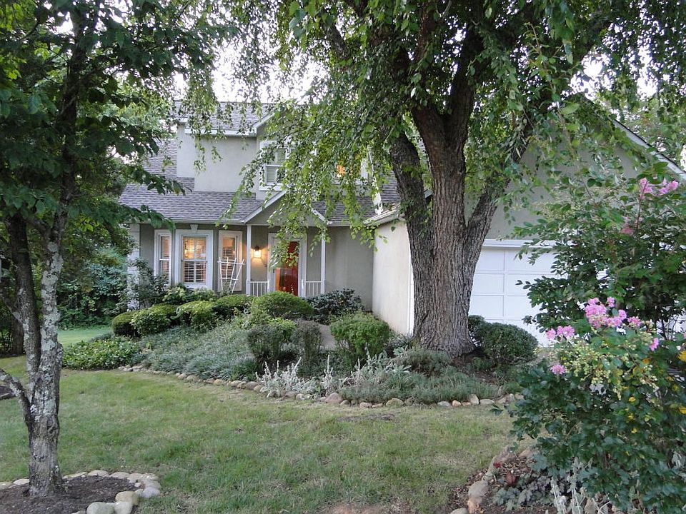 1st image of 8527 Cypress Lake Dr E