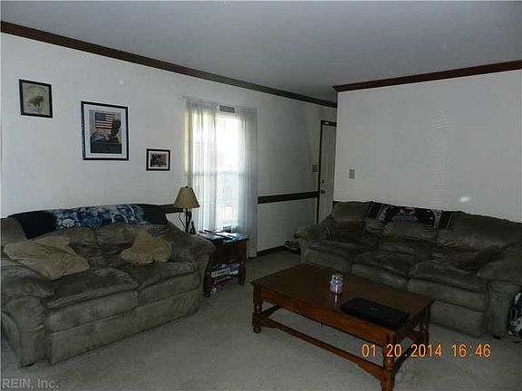 3rd image of 928 Chartwell Dr