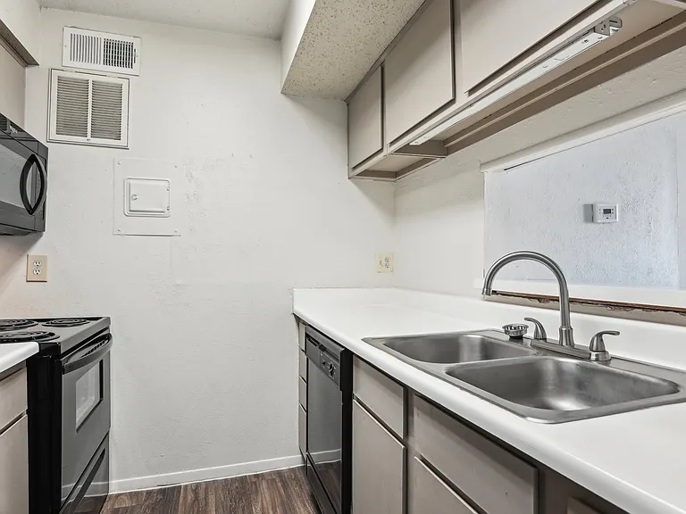 Abbey Glenn Apartments — Photo 75