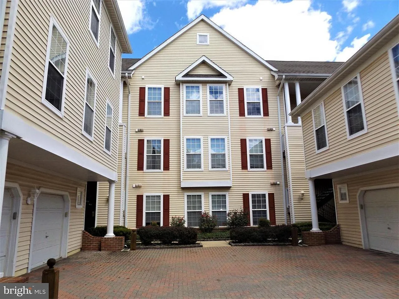 5000 Willow Branch Way — Photo 3