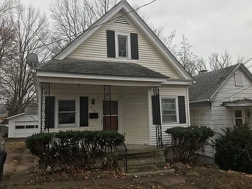 612 W Carpenter St Photo 1