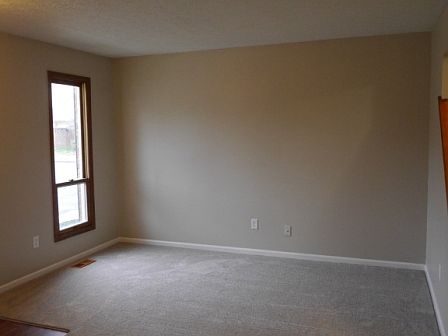 2nd image of 5260 Meadowknoll Ln
