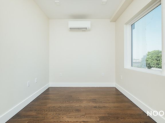 5th image of 486 E 28th St #405