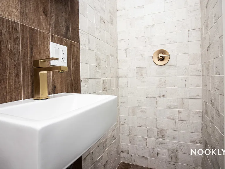 199 Stockholm St #2B — Photo 16
