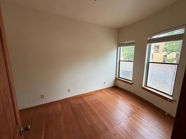 2 bed, 850 sqft, $2,100 — Photo 4