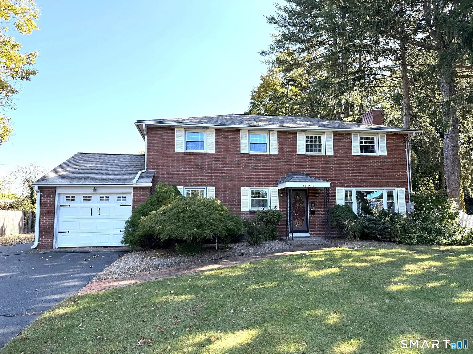 5 bed, 2.0 bath, 2000 sqft, $4,750 — Photo 1