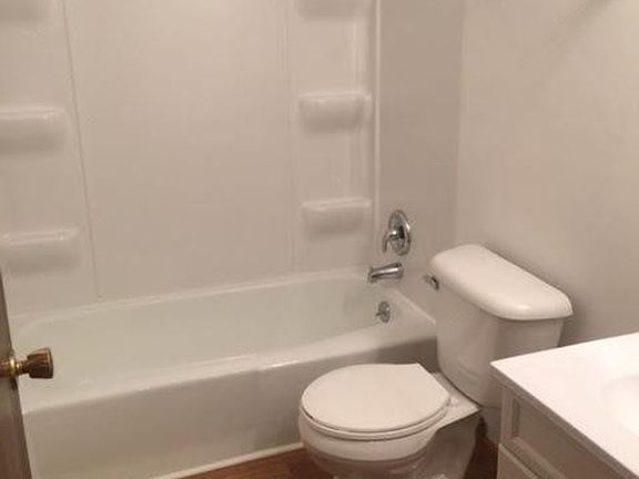 5th image of 1814 N Randall Ave #2