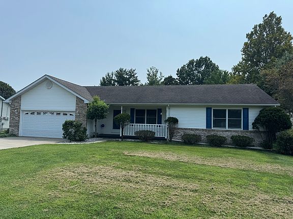 2nd image of 3107 Apricot Ave