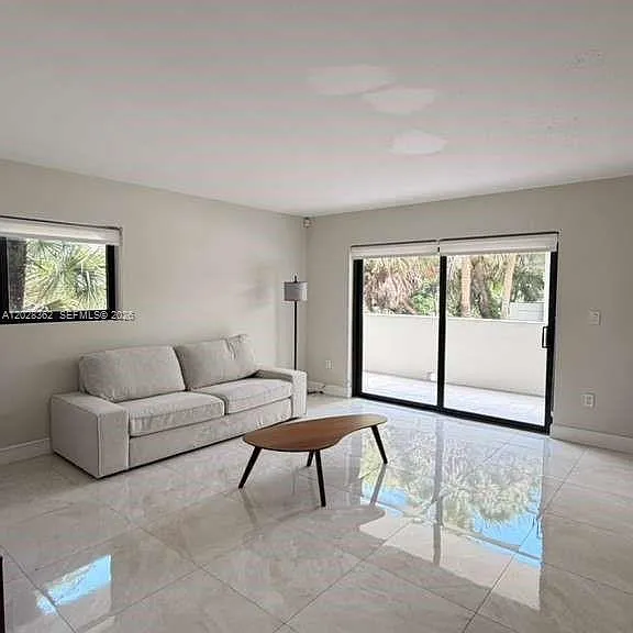800 S Dixie Hwy #203 — Photo 7