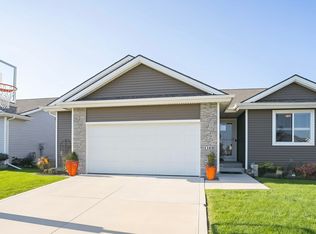 1165 Locust St, Waukee, IA 50263