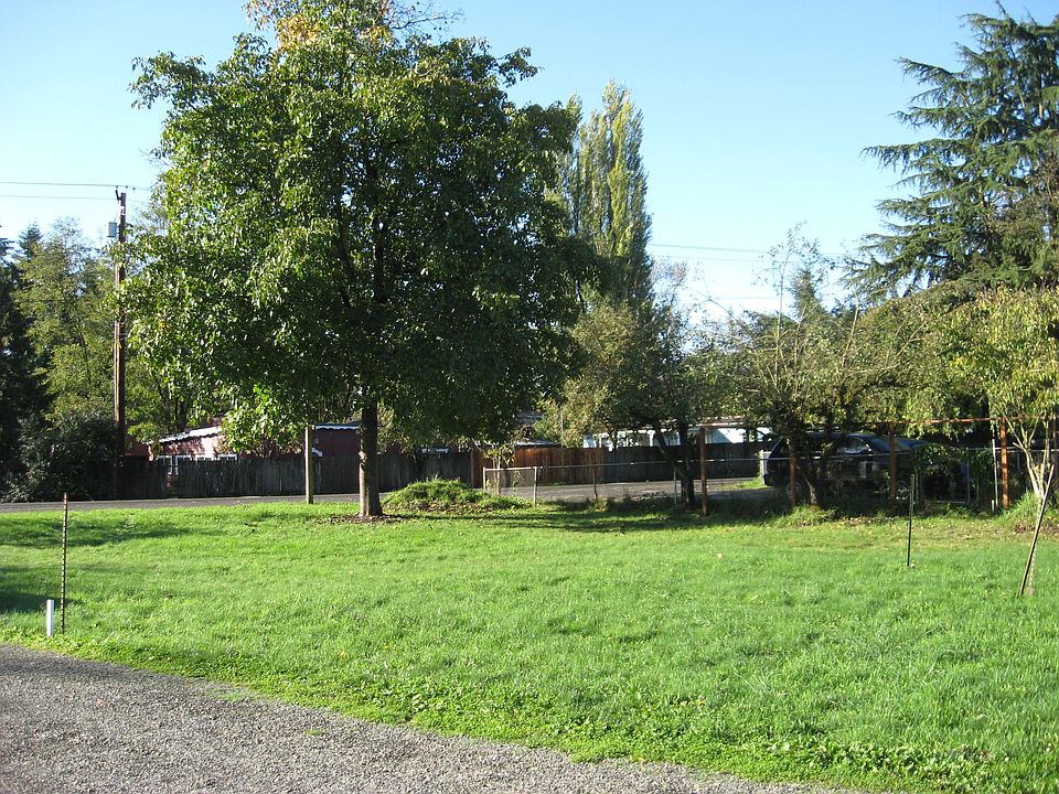 1st image of 1630 4th St SE