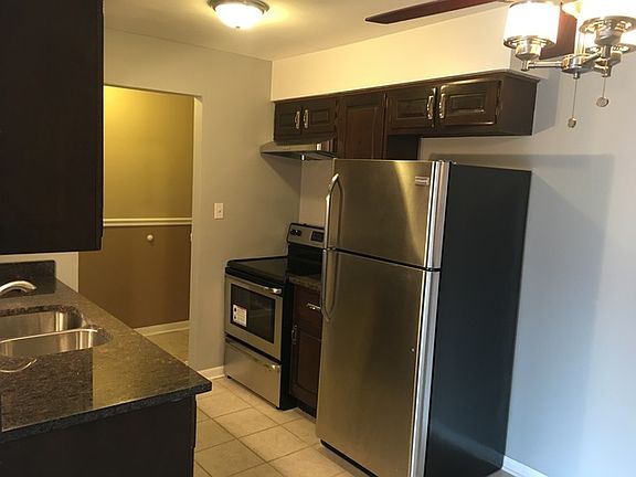 5th image of 6135 W 94th St APT C4