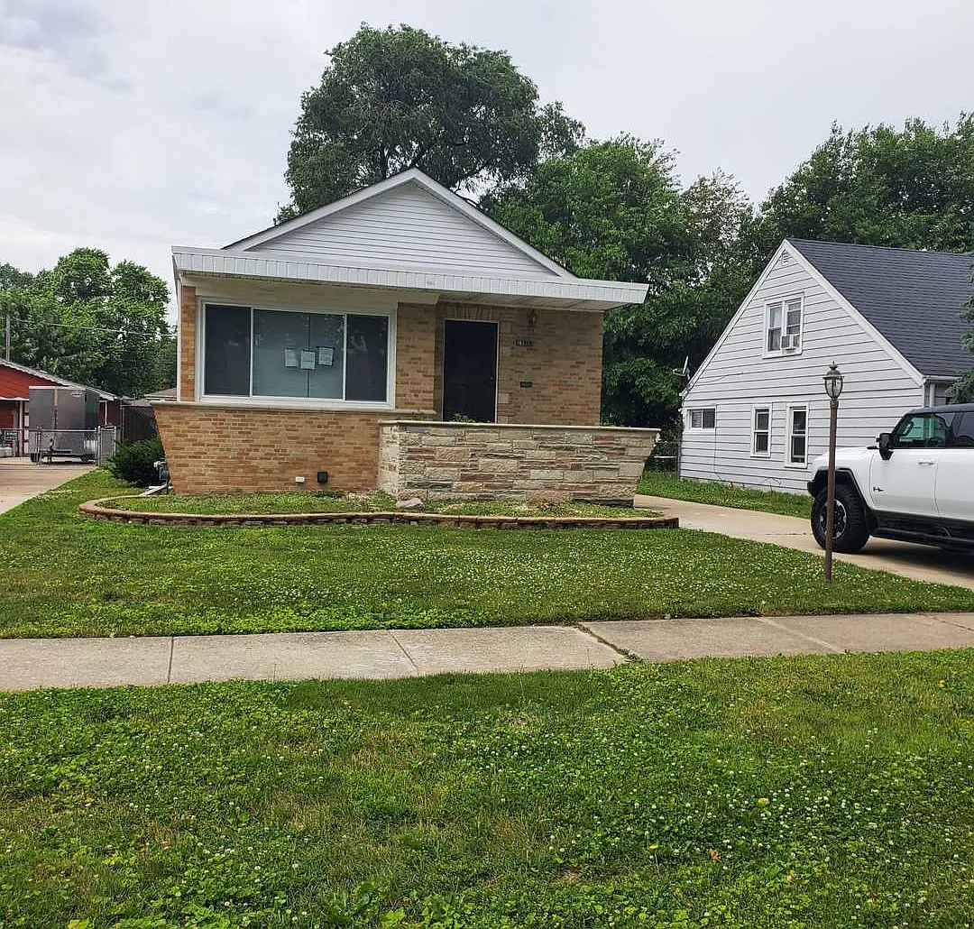 5 bed, 1056 sqft, $3,750 — Photo 1