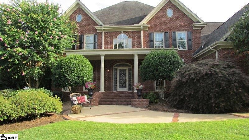 1st image of 215 Northbrook Way