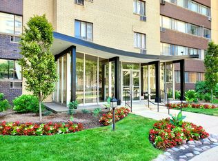 6300 N Sheridan Rd APT 308, Chicago, IL 60660
