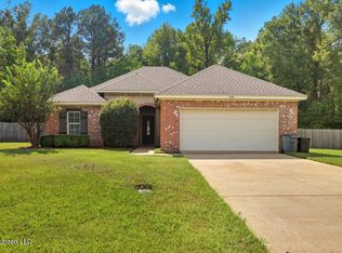 135 Copper Ln, Richland, MS 39218
