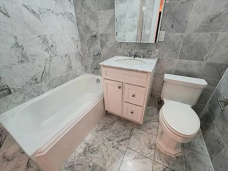 51 E 34th St #2T — Photo 7