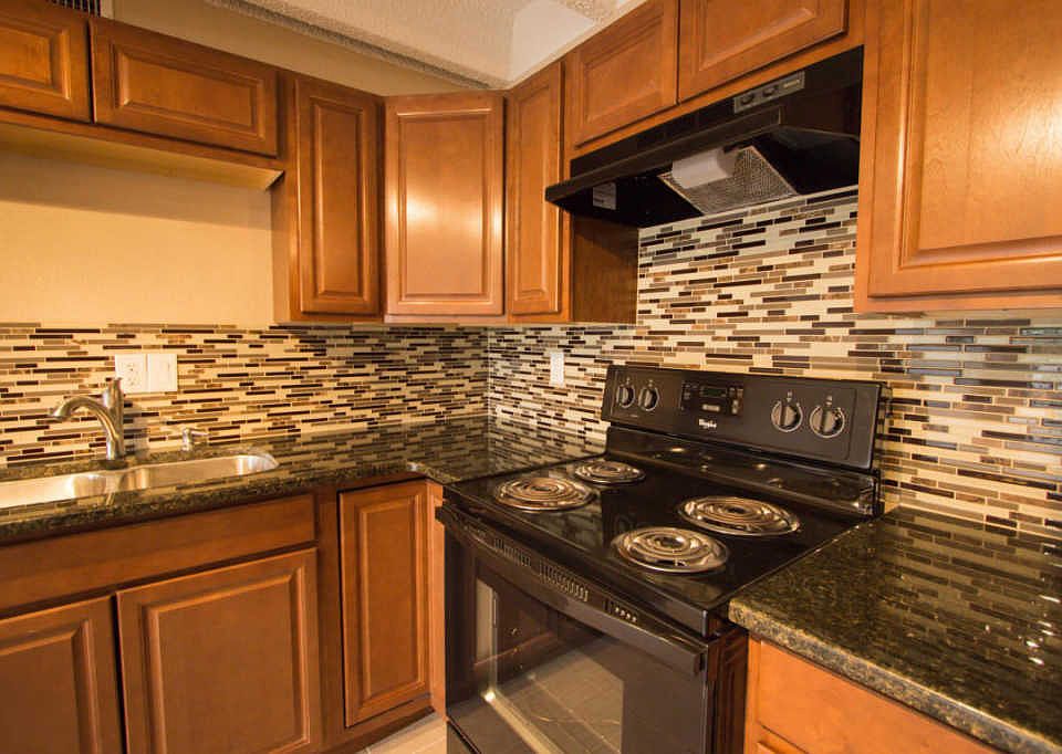 1st image of 1100 Alvarado Dr SE APT 204