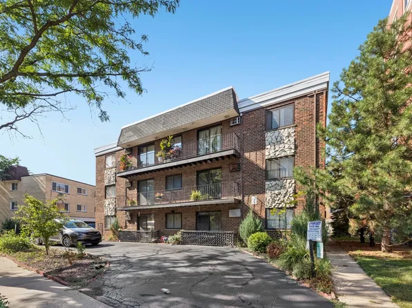 1650 Mill St APT 206, Des Plaines, IL 60016