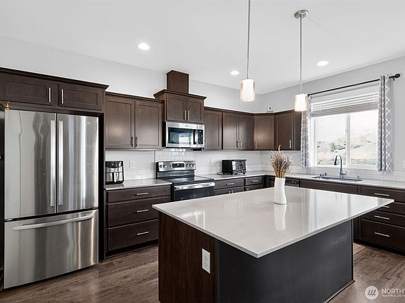 5th image of 2134 Riverstone Loop