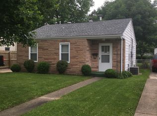 1933 N 21st St, Springfield, IL 62702