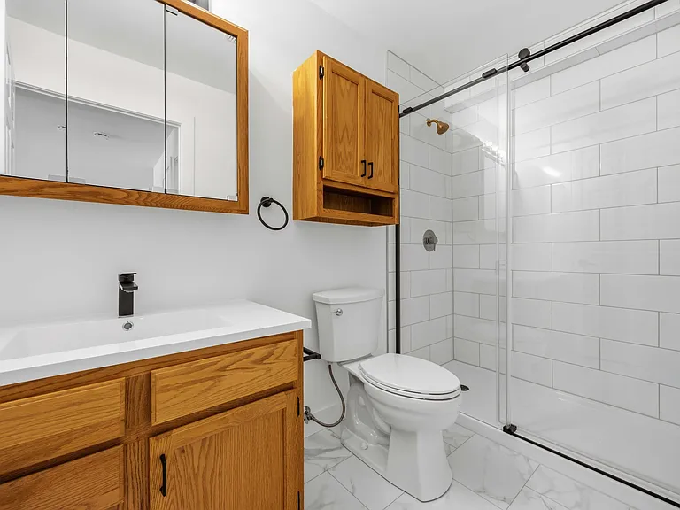 548 Front St #14 — Photo 12