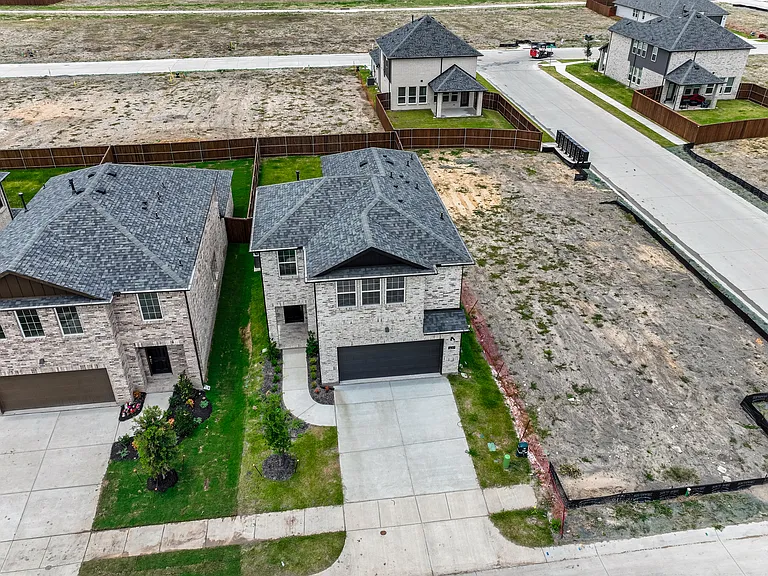 427 Magellan Rd — Photo 3