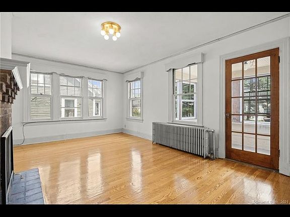 Living room with lot of natural light
