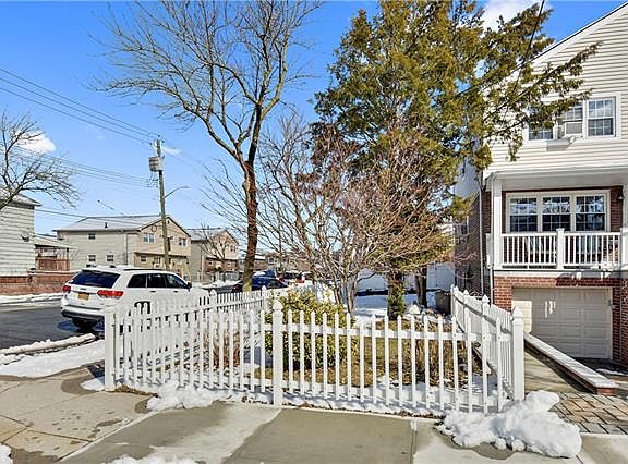 2nd image of 2360 Tiemann Ave