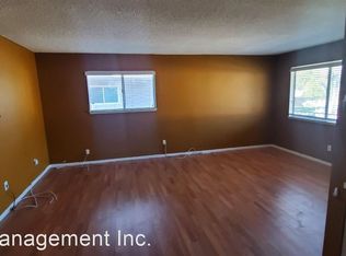 989 W Sierra Madre Ave APT 4, Azusa, CA 91702