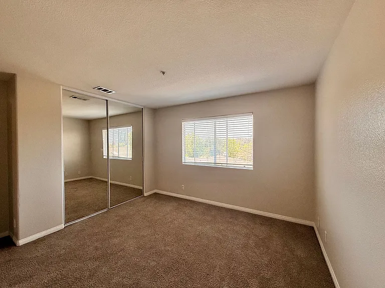 1413 Janis Lynn Ln — Photo 10
