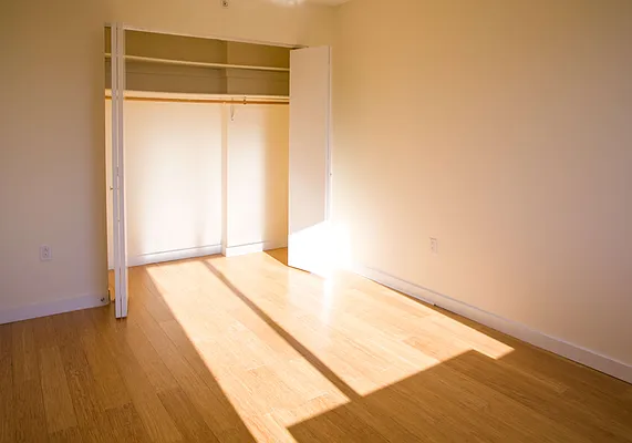 Rented by Kahen Properties | media 3