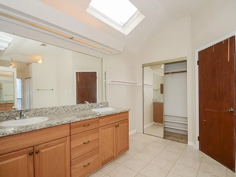 1722 Foxlake Dr — Photo 18