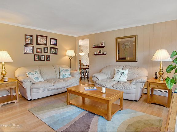 3rd image of 331 Peconic St