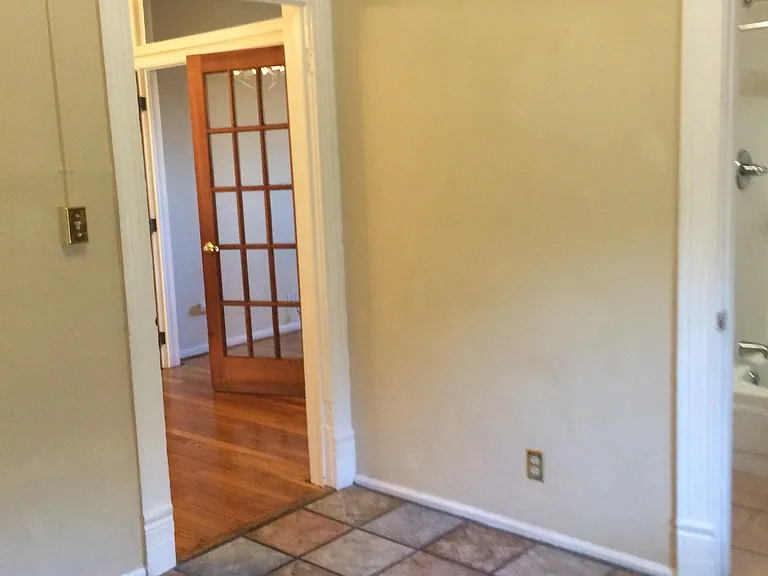 3425 Bryant St — Photo 10