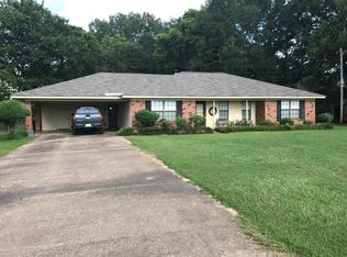 59 Lynn Cir, Columbus, MS 39702