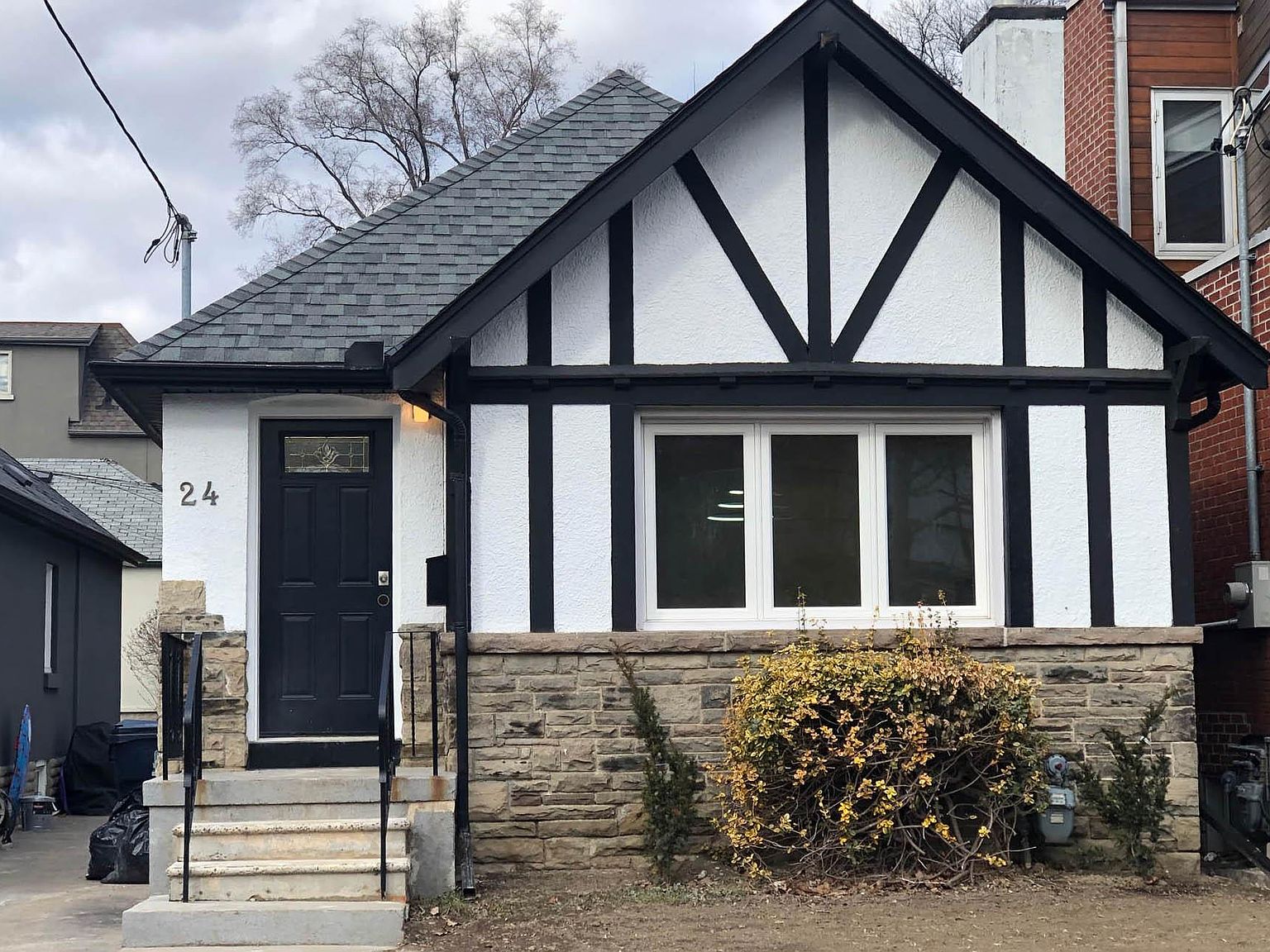 24 Gloucester Grv, Toronto, ON M6C 1Z9 Zillow