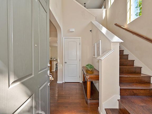 4th image of 133 Talmont Cir #133