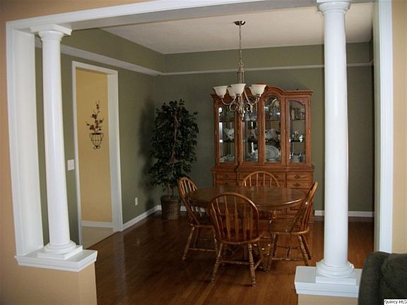 Home for Sale in Quincy, IL $289,000