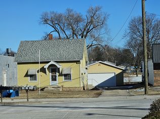 1816 Locust St, Sterling, IL 61081