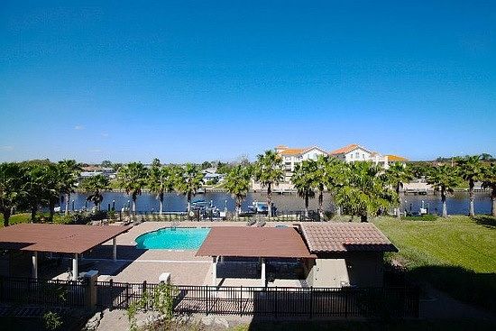 2nd image of 104 Club House Dr Unit 105