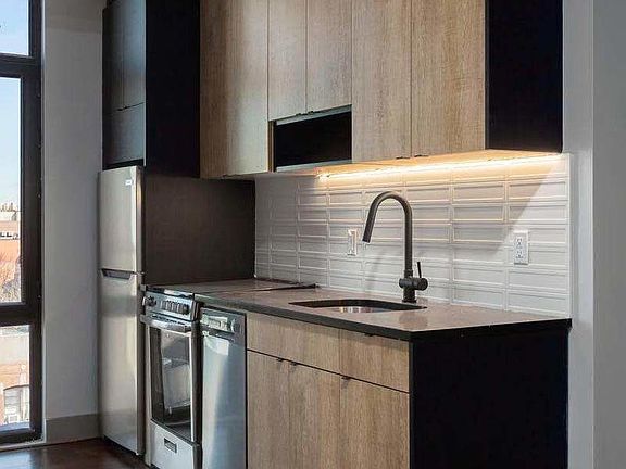 5th image of 265 Franklin Ave #4C